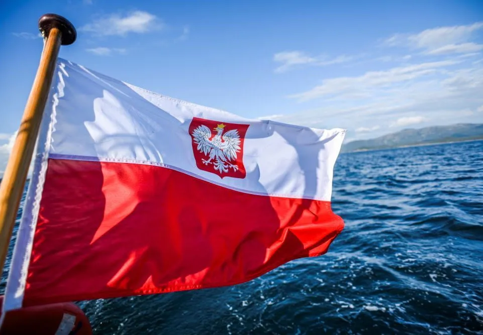 Polish flag boat registration